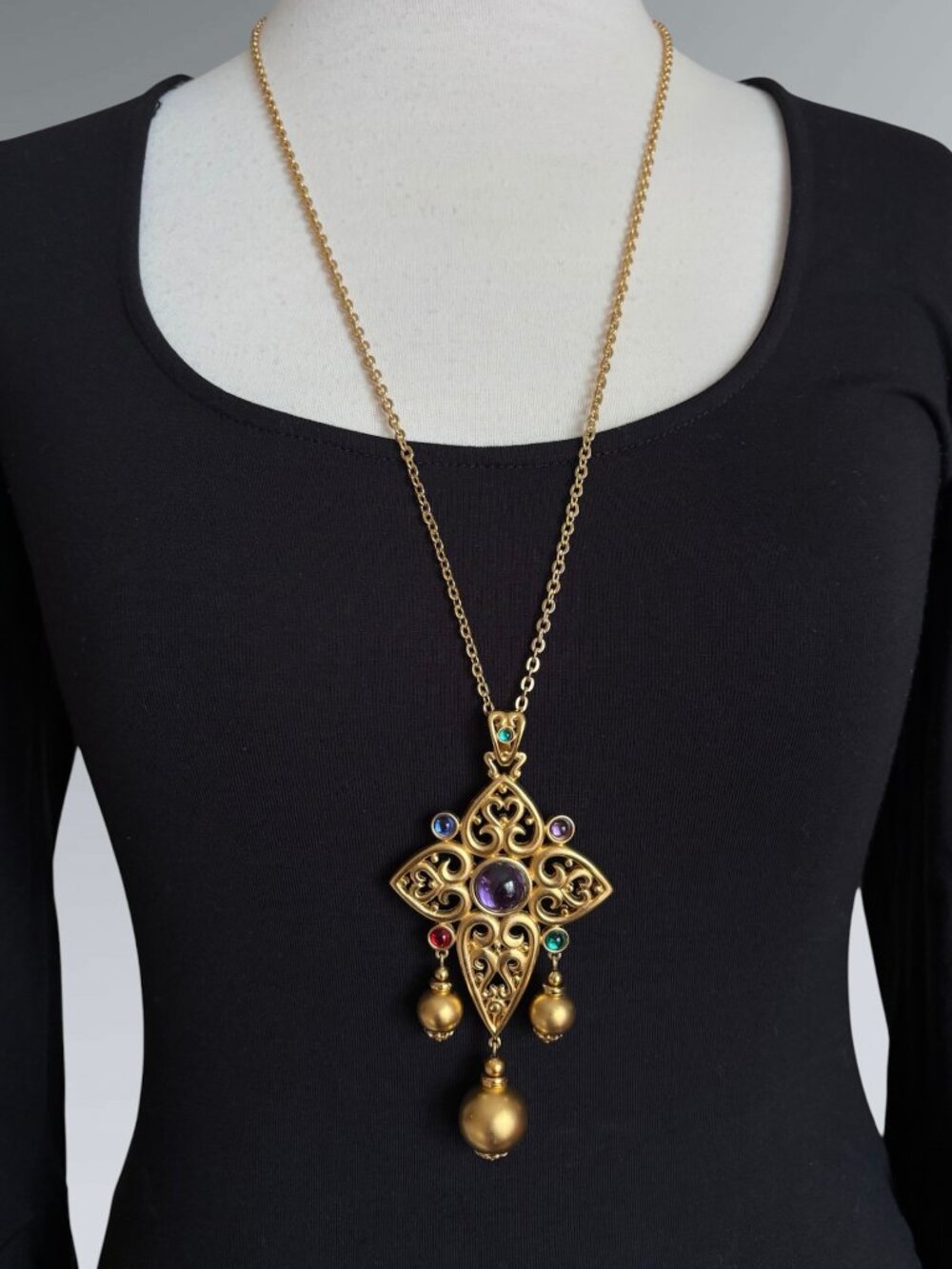 Oscar De La Renta 90s Gold Tone Filigree & Cabochons Large Pendant Necklace